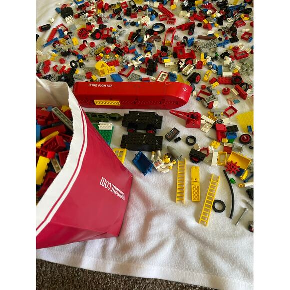 Lot of Legos Original Structors Ship Wheels Boat Lego Characters - Picture 15 of 16